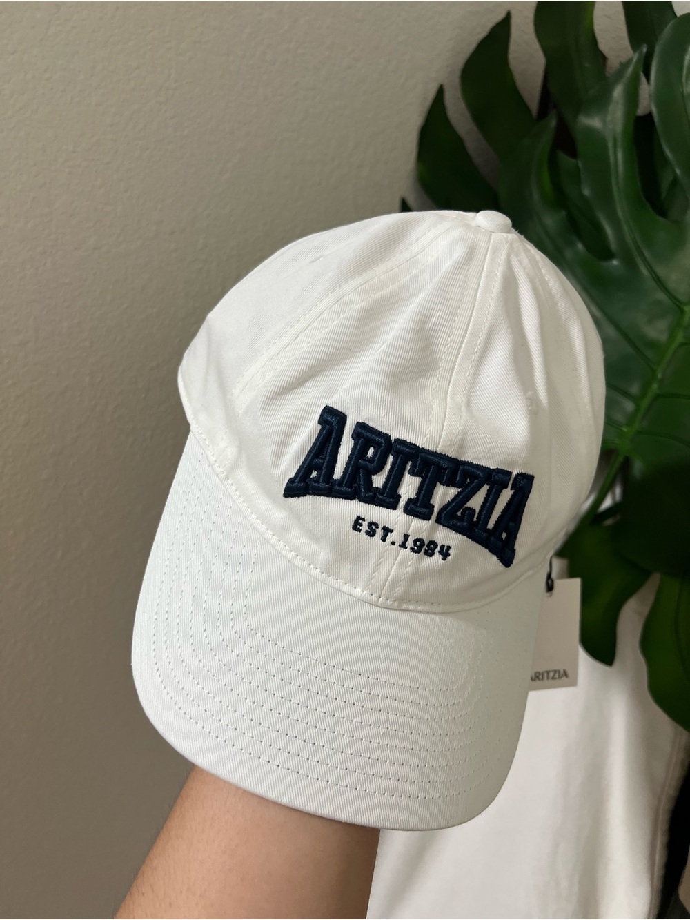 ARITZIA 100% Cotton Celcius Baseball Hat
SOLD OUT ONLINE‼️